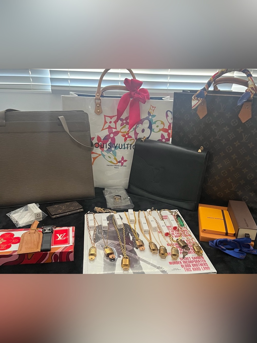🔐 BUY LV LOCK & KEY 🔐 GET LV ITEM 🆓 READ FIRST